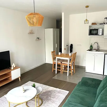 Appartement Proche De Paris Et Versailles Chaville Exterior photo